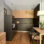 Isard Homes By Select Rentals